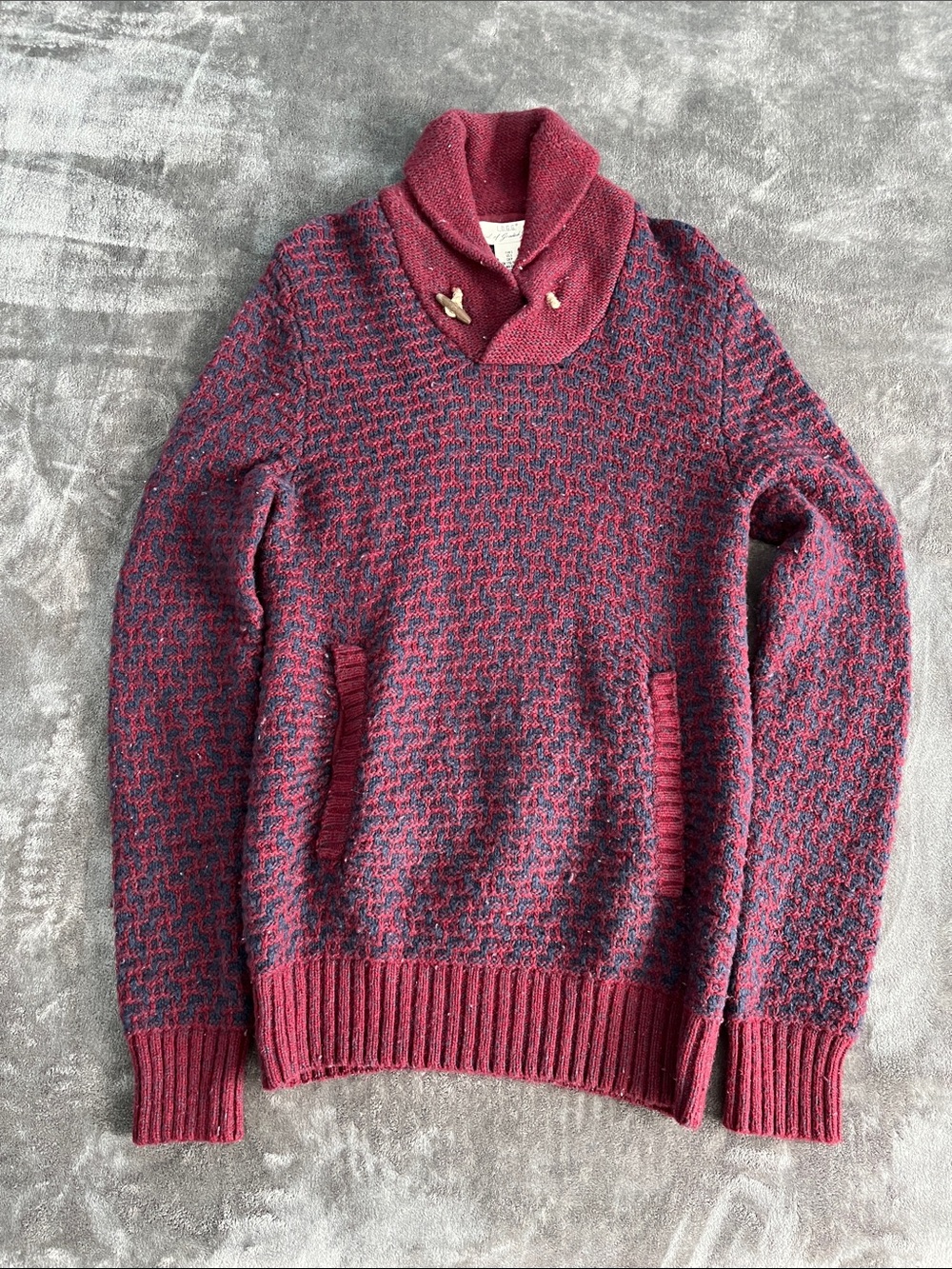 H&M Men's Turtleneck Sweater in Burgundy and Navy